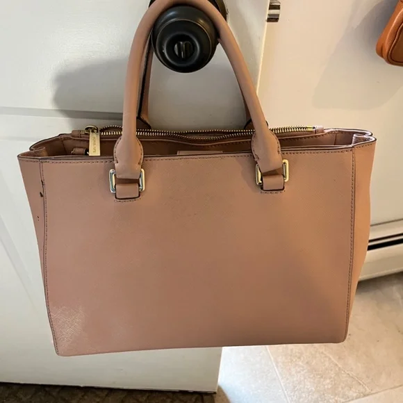 MK purse - Picture 2 of 2